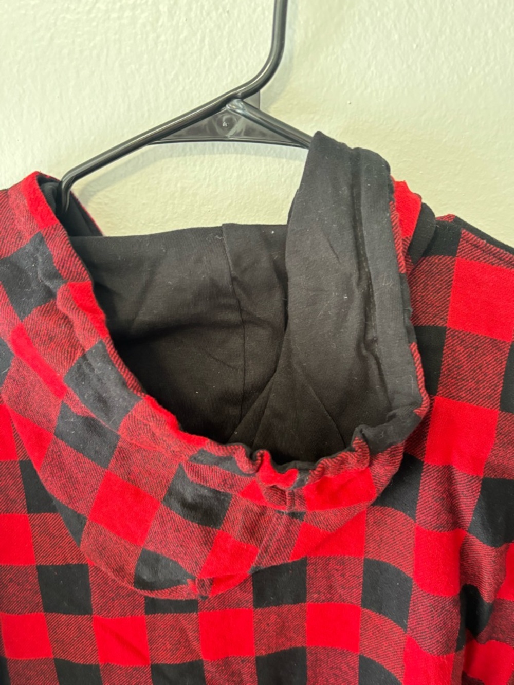Gatlinburg Tennessee Red & Black Plaid Hoodie Sweater - Picture 13 of 13